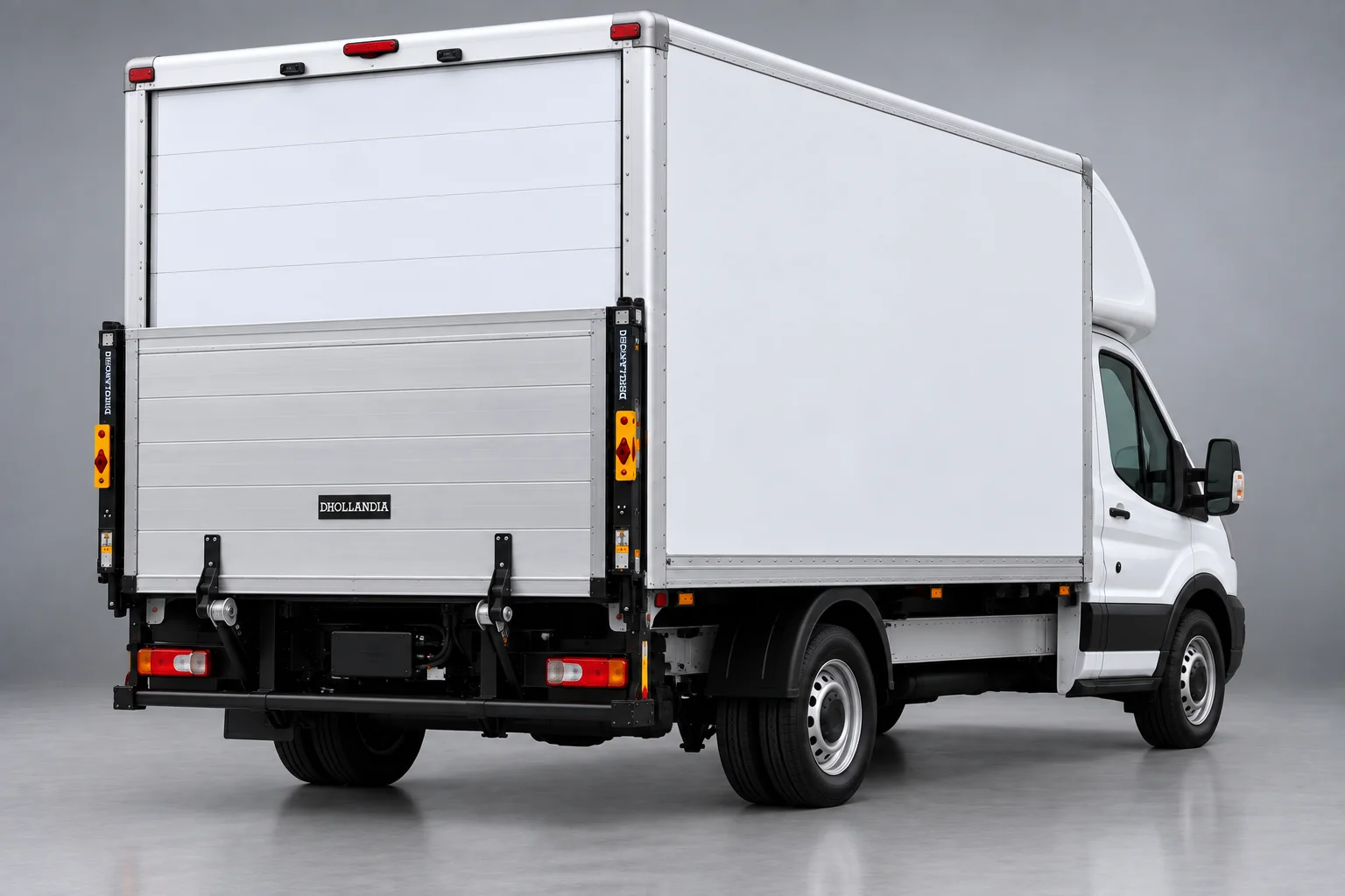 Luton Offside Rear Three Quarter